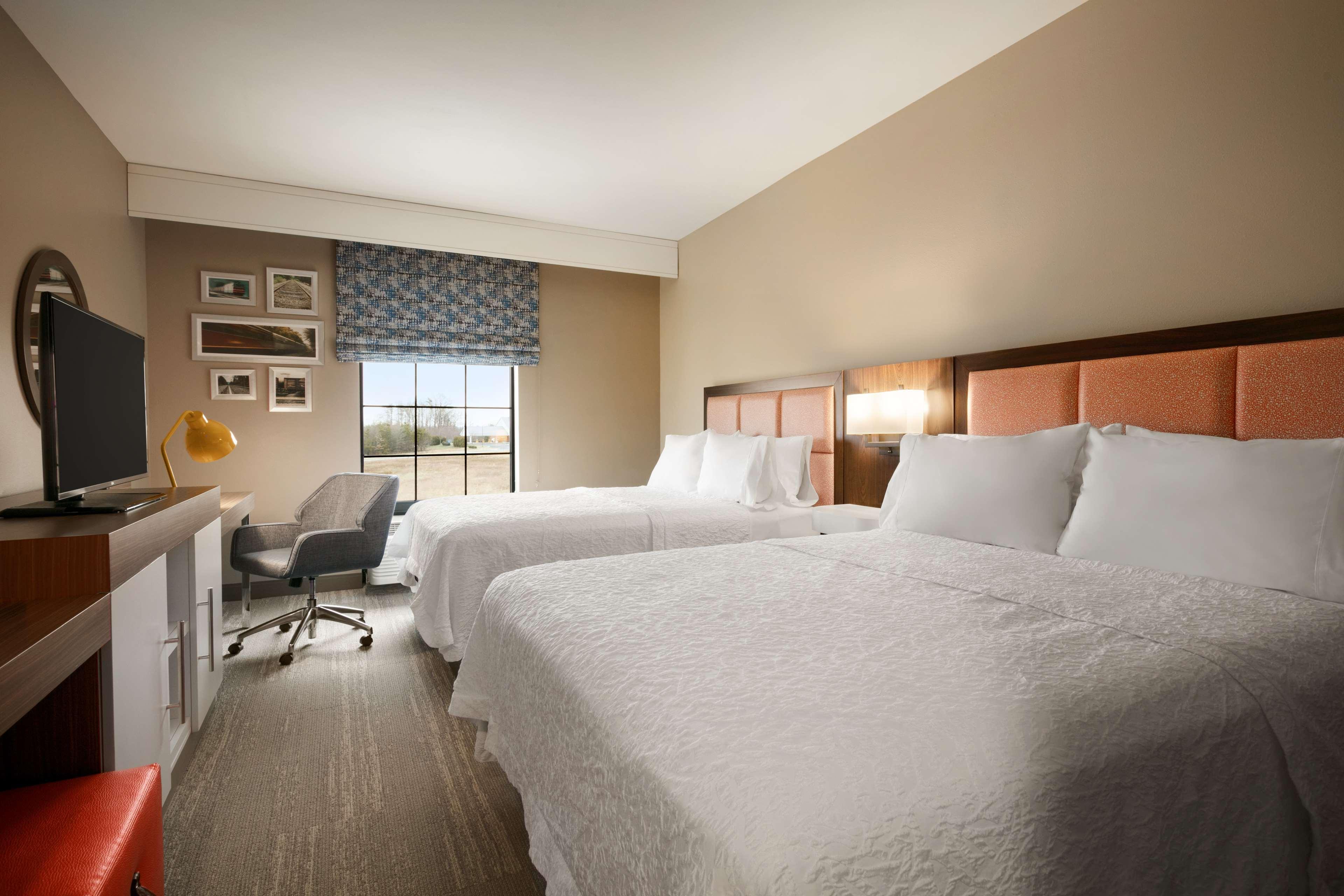 Hampton Inn Кернерсвіл Екстер'єр фото