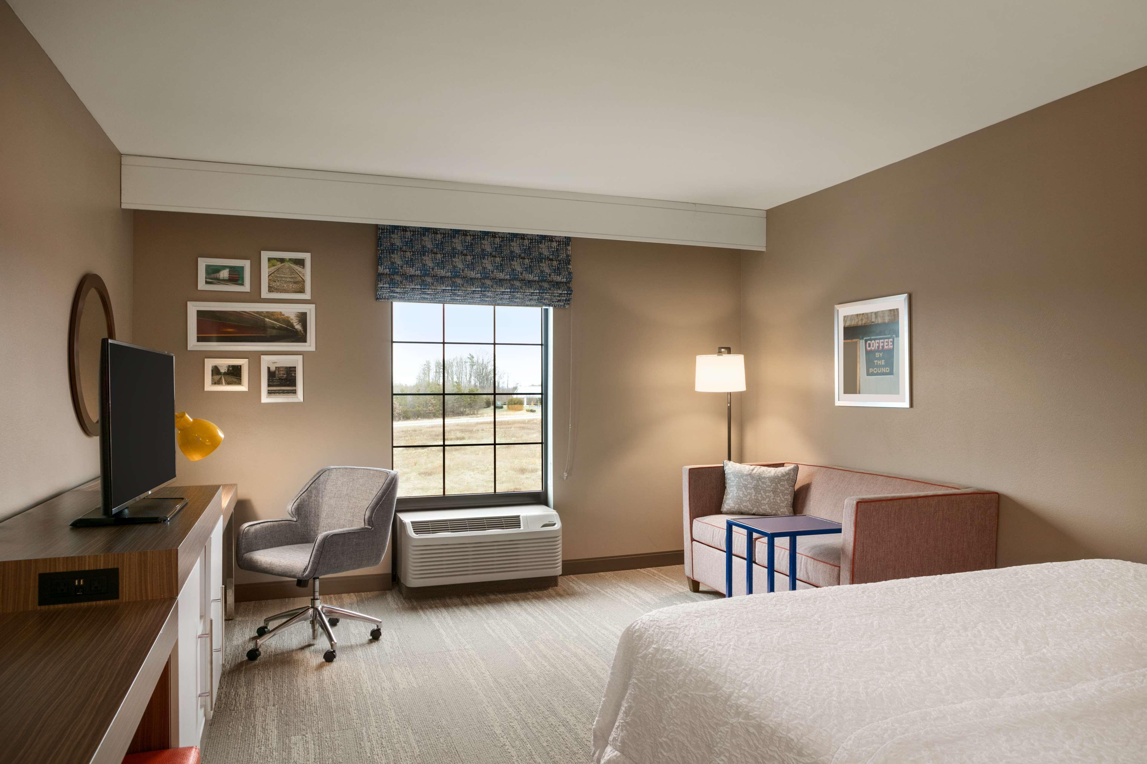 Hampton Inn Кернерсвіл Екстер'єр фото