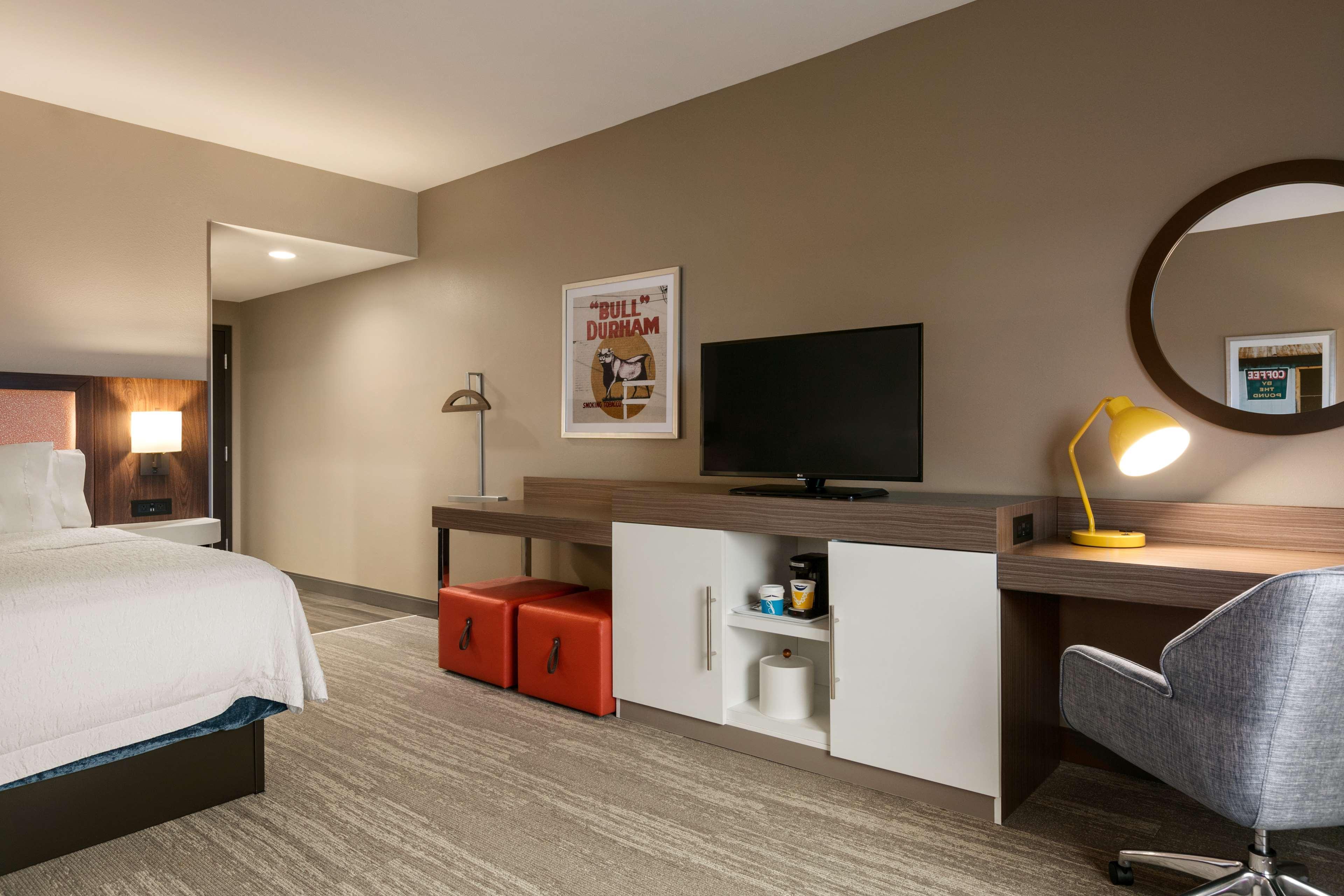Hampton Inn Кернерсвіл Екстер'єр фото