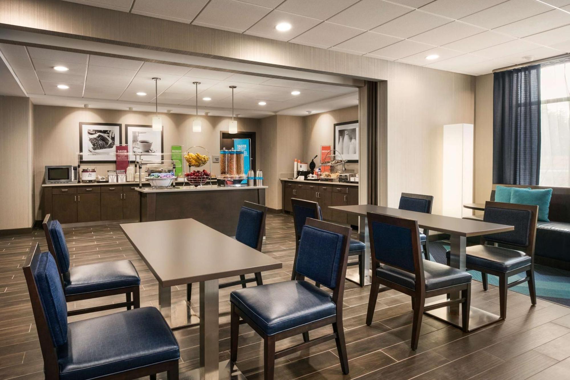 Hampton Inn Кернерсвіл Екстер'єр фото