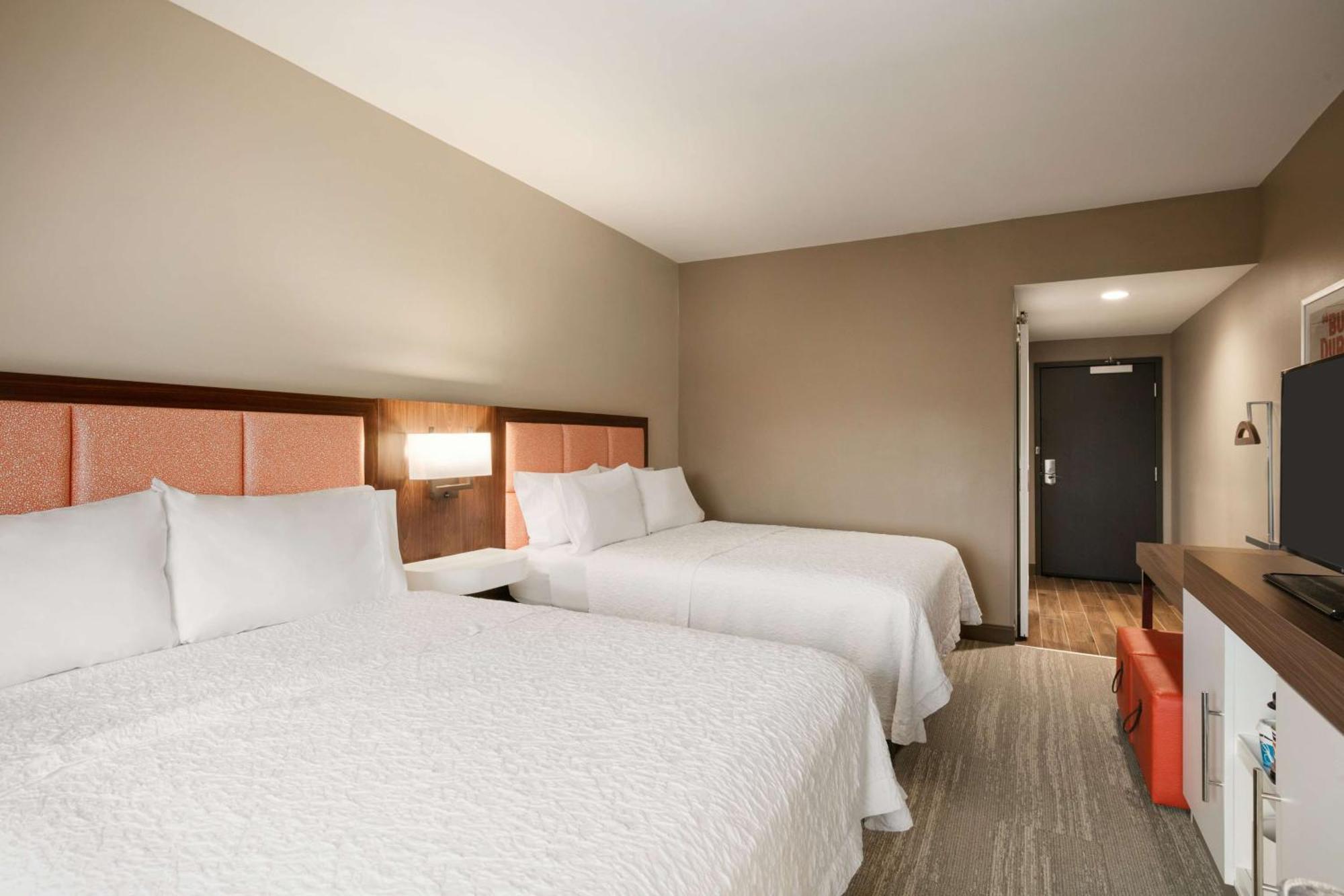 Hampton Inn Кернерсвіл Екстер'єр фото